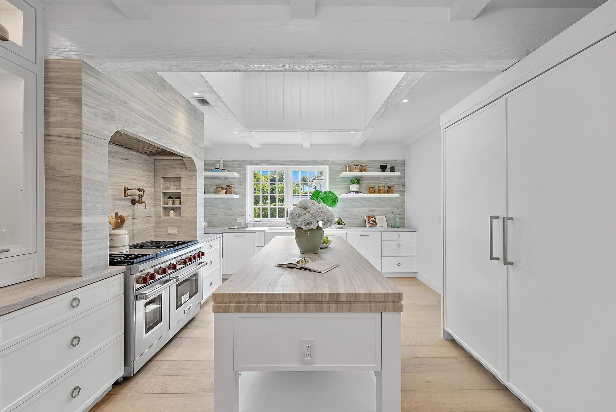 JAMAICA LANE IN - Residential