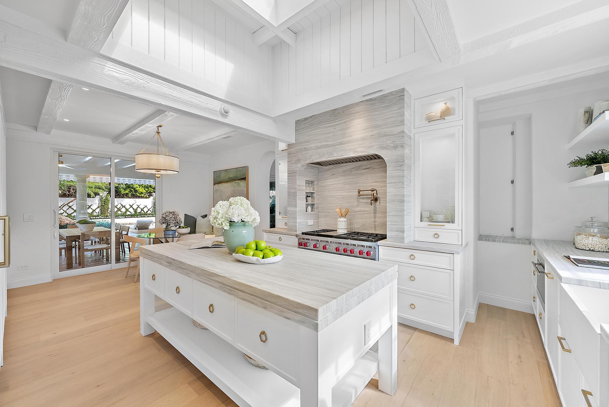 JAMAICA LANE IN - Residential