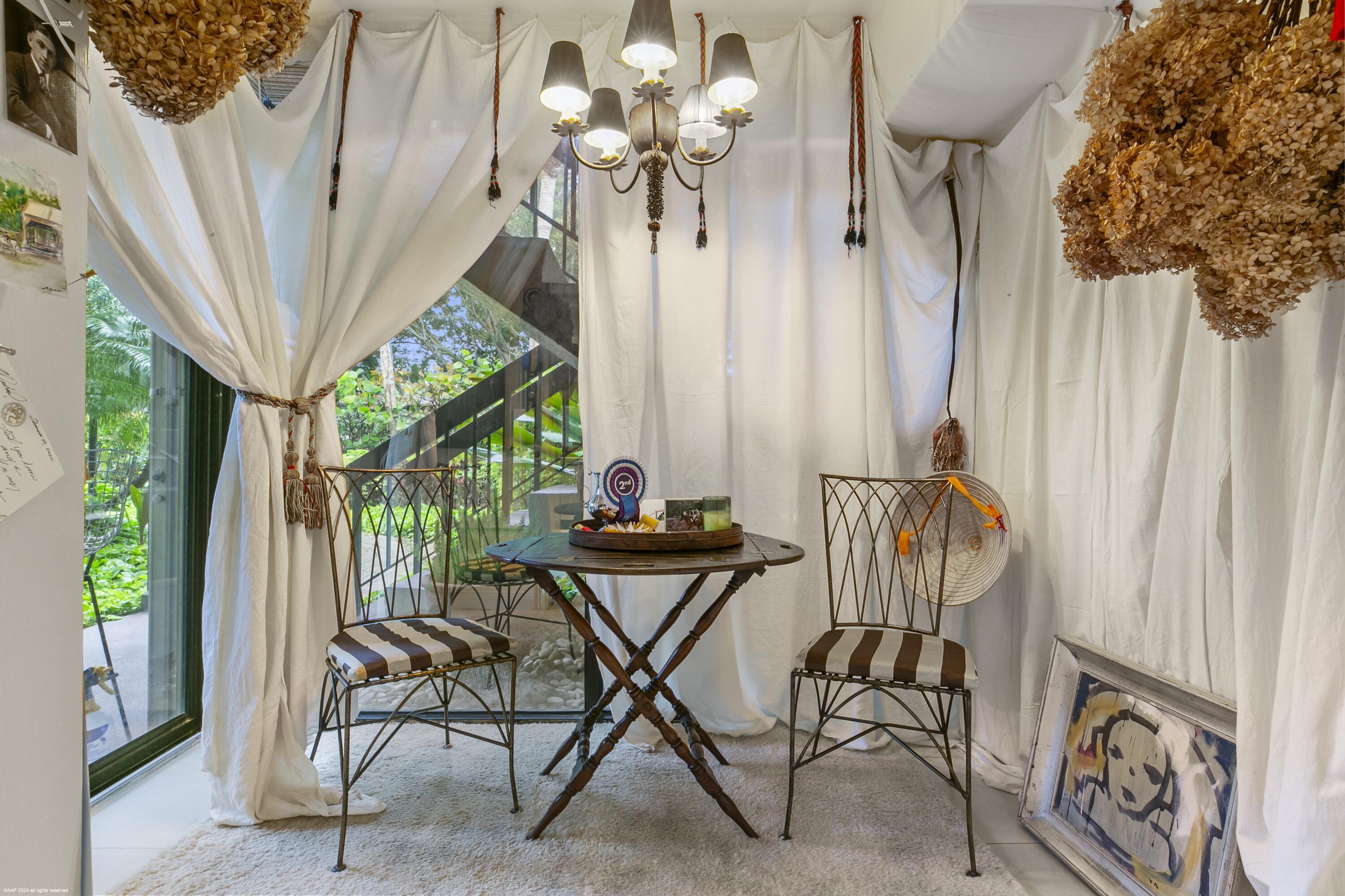 POLO ISLAND CONDO - Residential