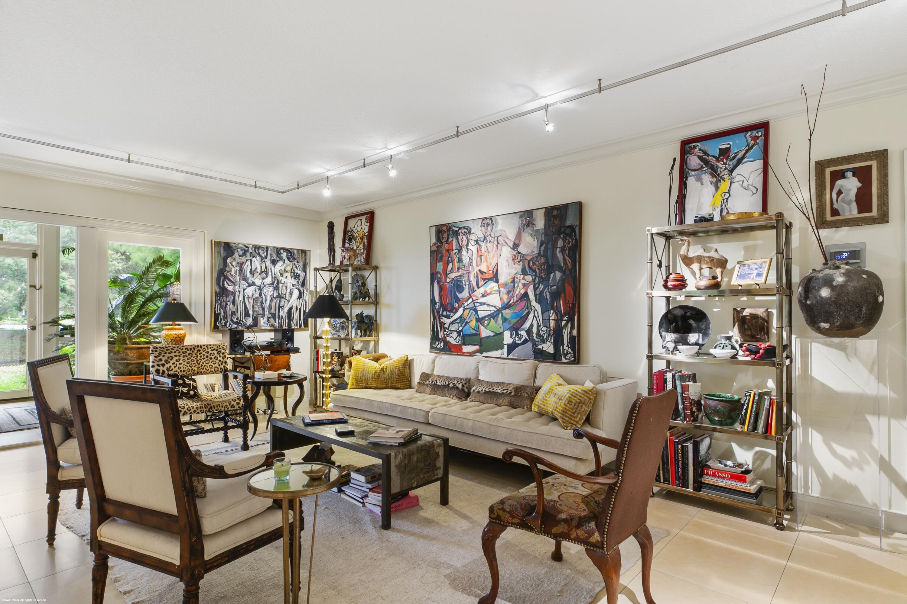 POLO ISLAND CONDO - Residential