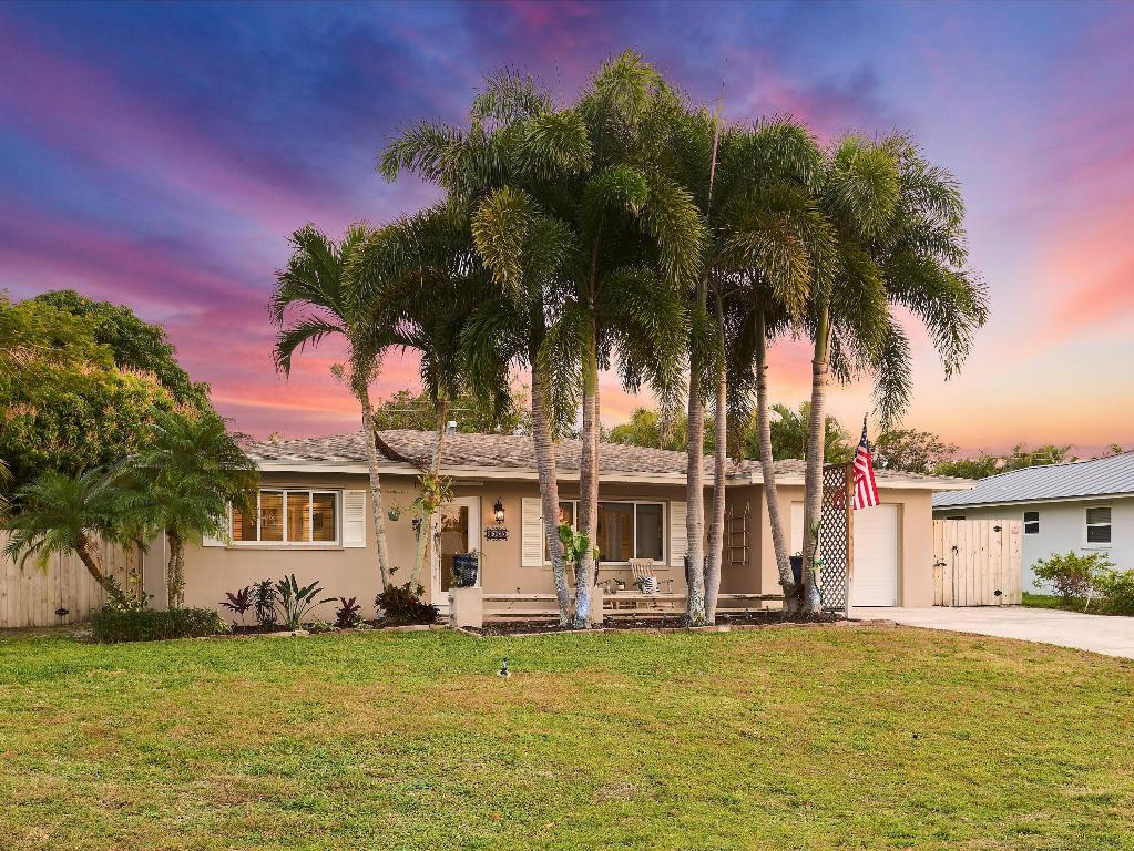 4760 SE Bayshore Terrace