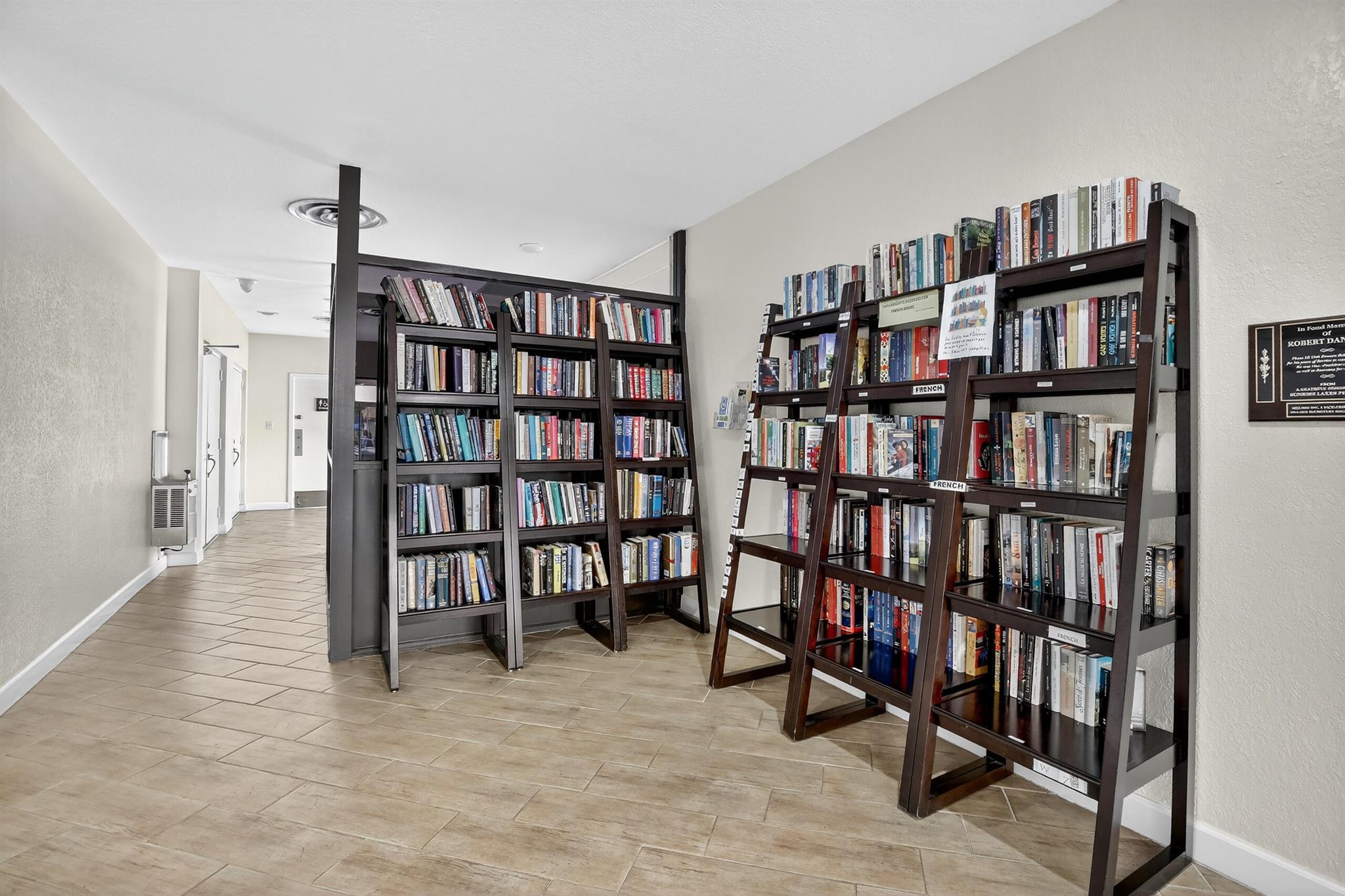 SUNRISE LAKES 106 CONDO - Residential