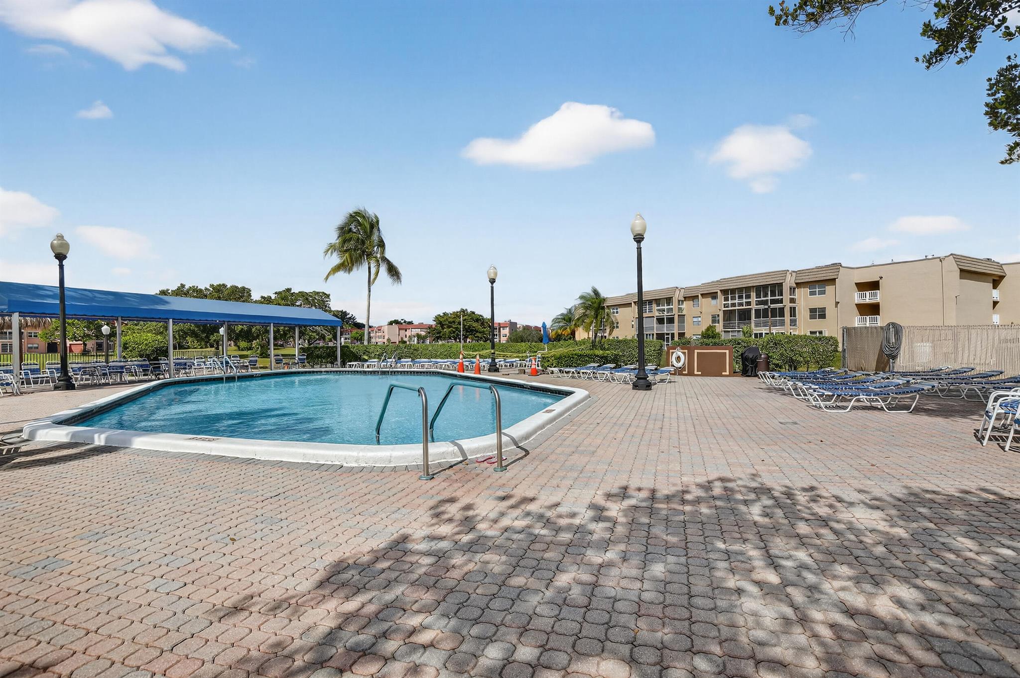 SUNRISE LAKES 106 CONDO - Residential