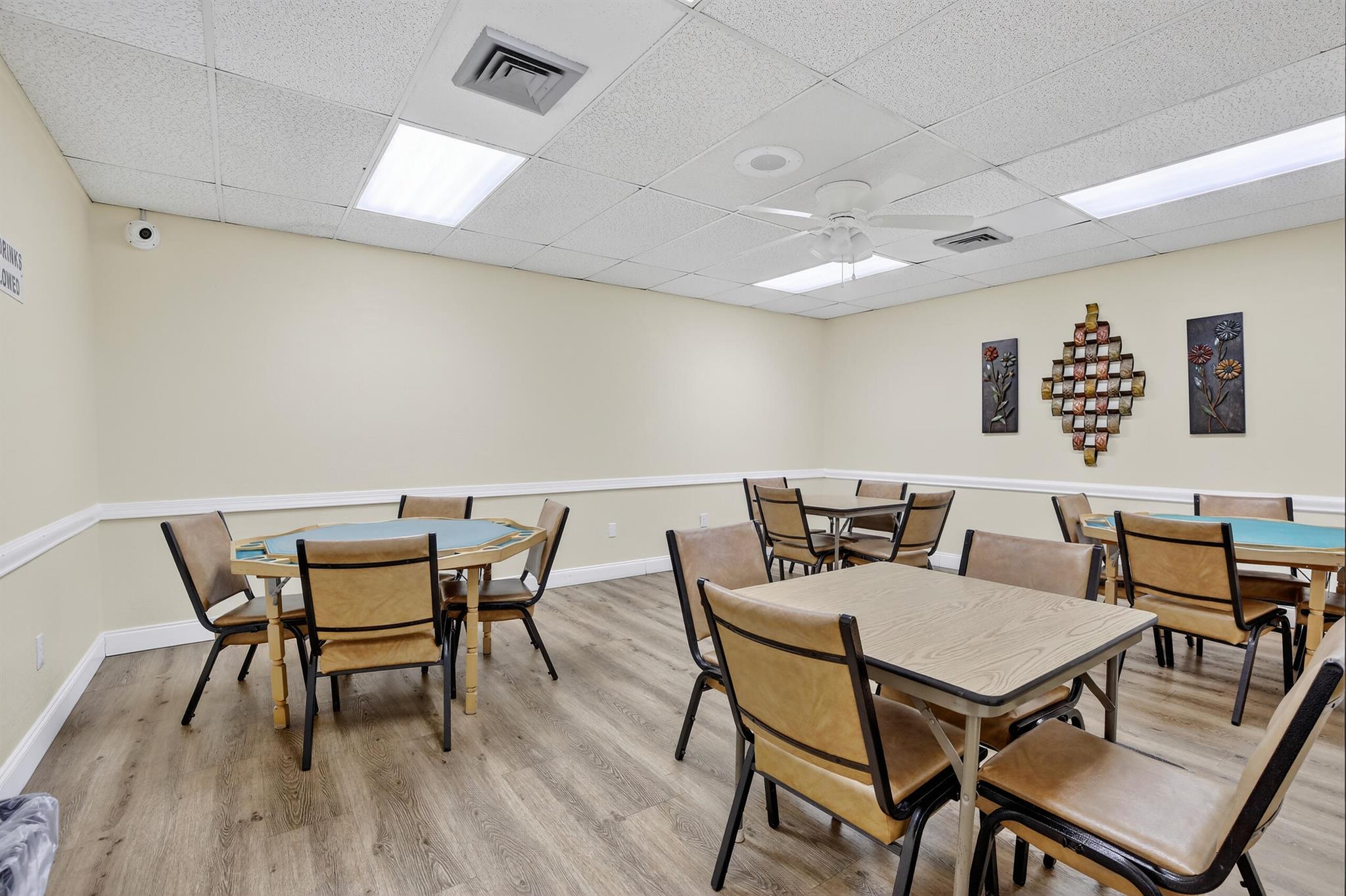 SUNRISE LAKES 106 CONDO - Residential