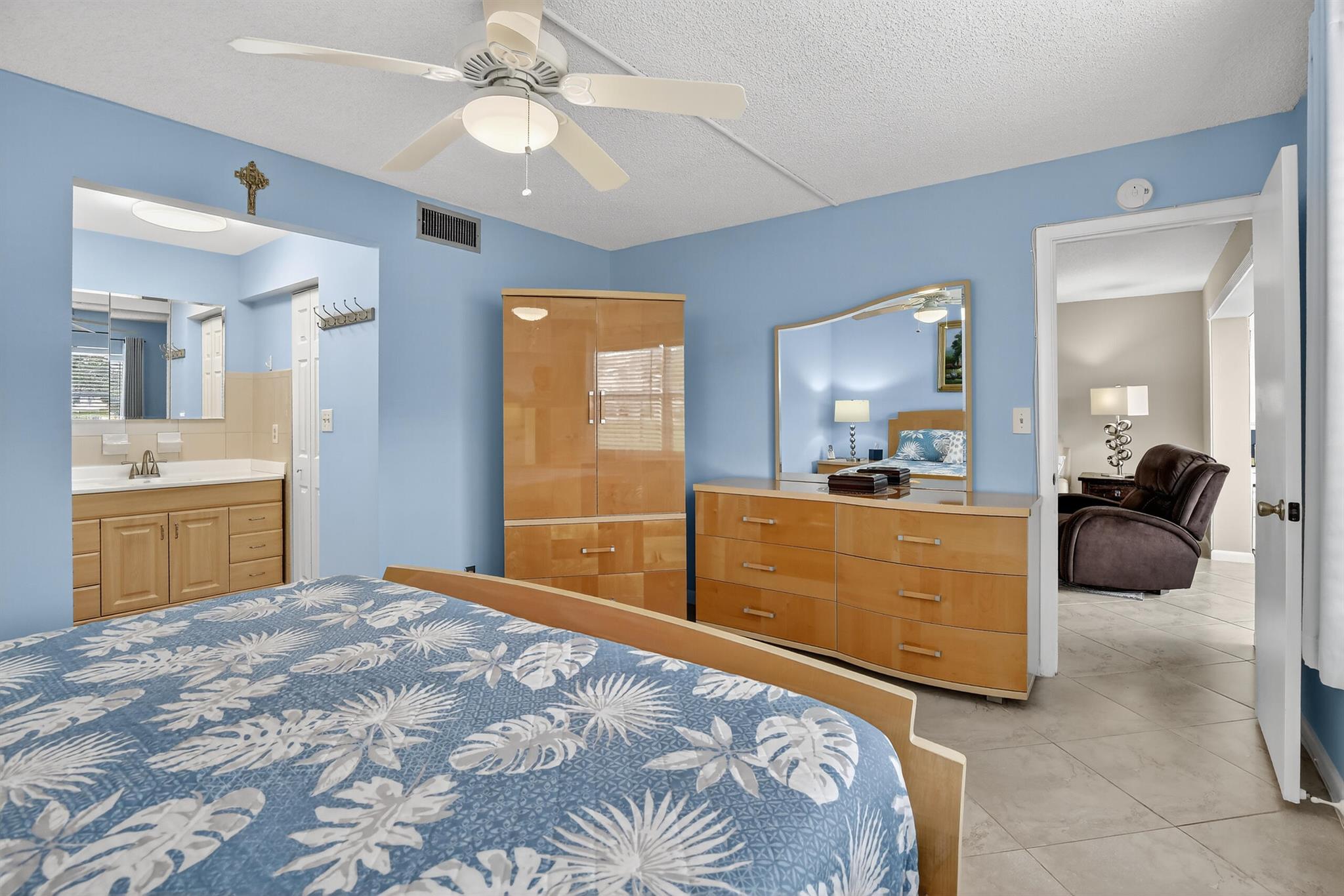 SUNRISE LAKES 106 CONDO - Residential