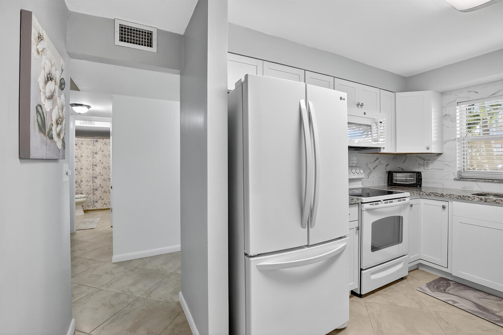 SUNRISE LAKES 106 CONDO - Residential