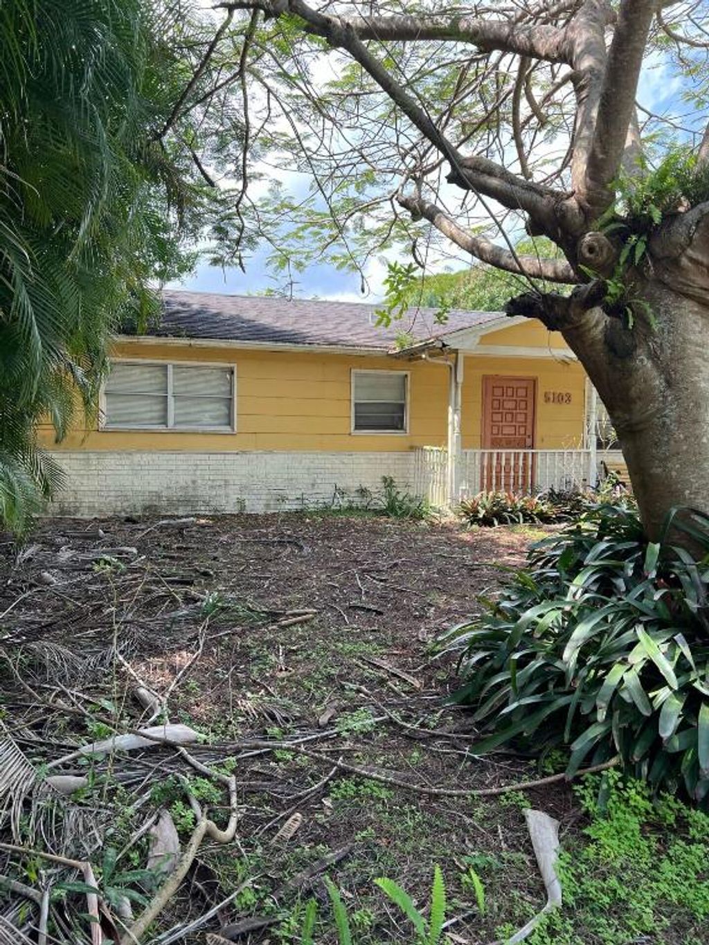 Photo of 5103 Sunset Boulevard, Fort Pierce, FL 34982 (MLS # R10966966)