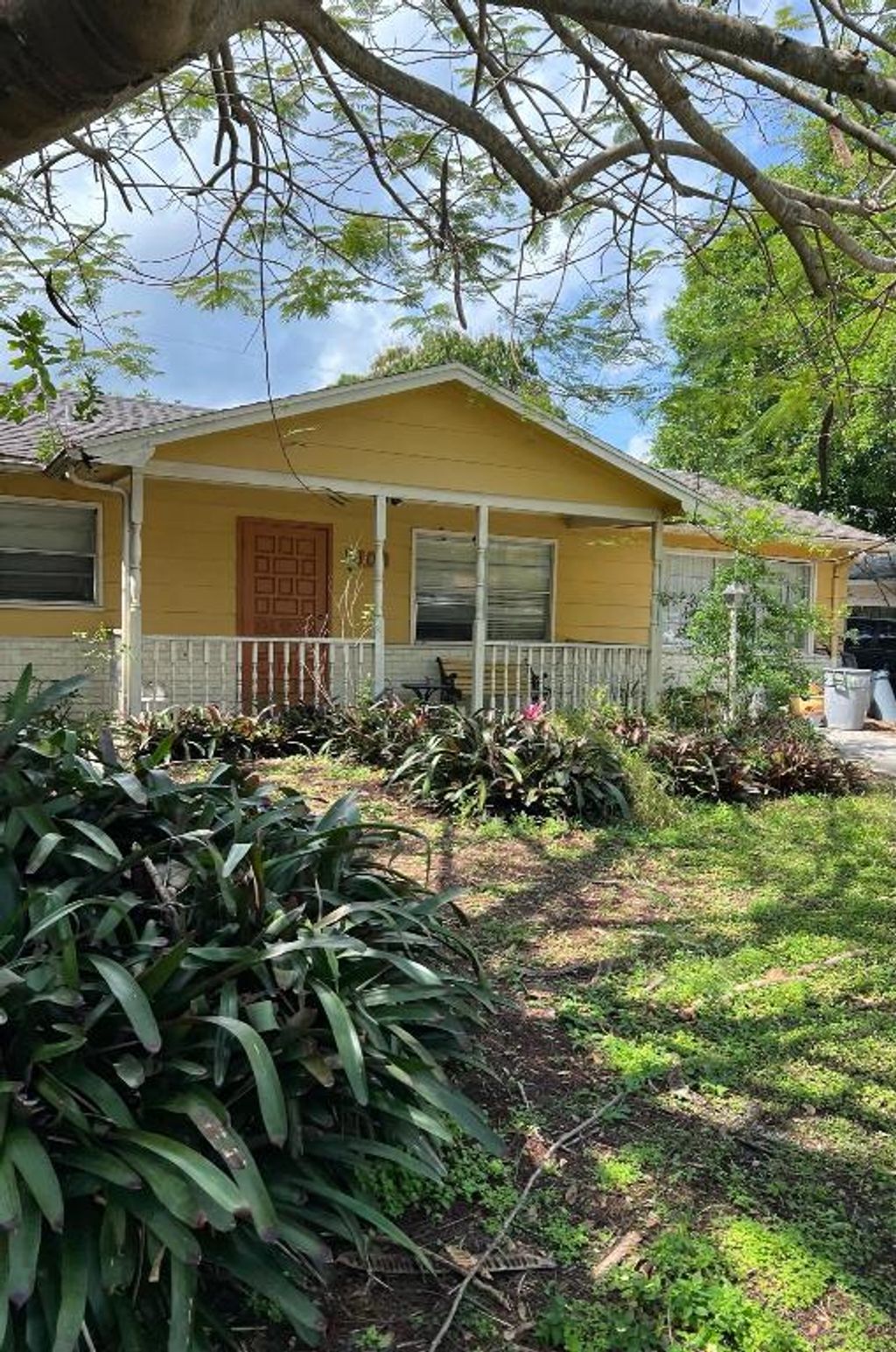 Photo of 5103 Sunset Boulevard, Fort Pierce, FL 34982 (MLS # R10966966)