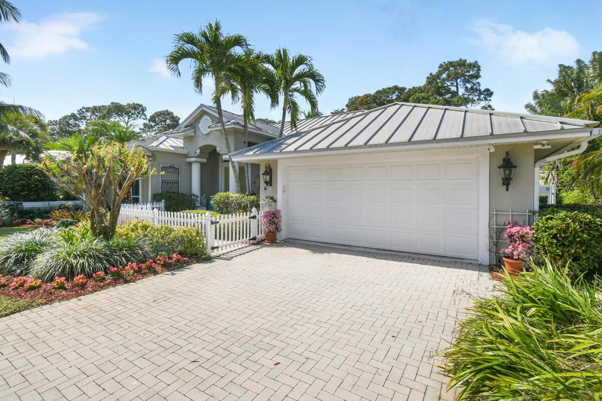 BAHIA SOUND - Residential