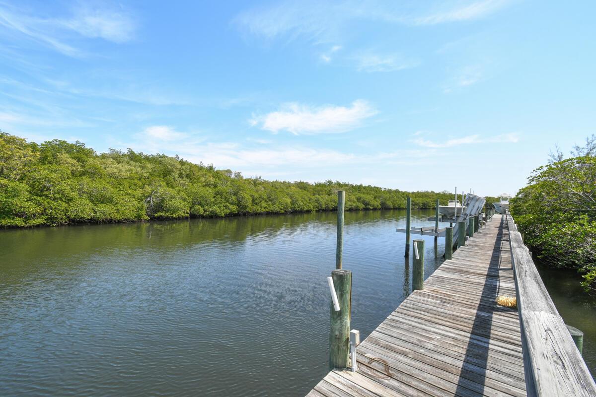 BAHIA SOUND - Residential