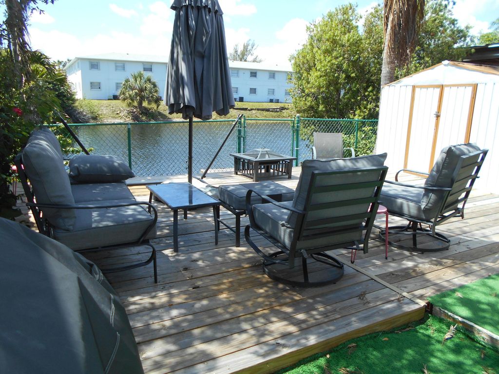 Photo of 510 NW 43rd Street, Deerfield Beach, FL 33064 (MLS # B26021737)