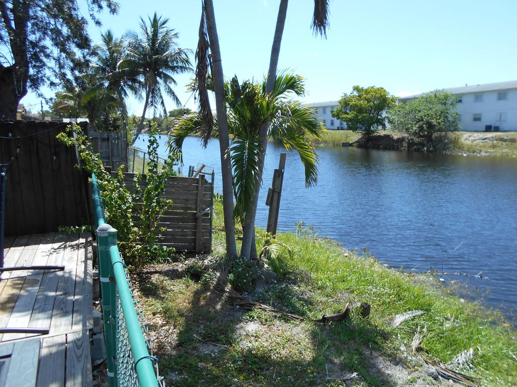Photo of 510 NW 43rd Street, Deerfield Beach, FL 33064 (MLS # B26021737)