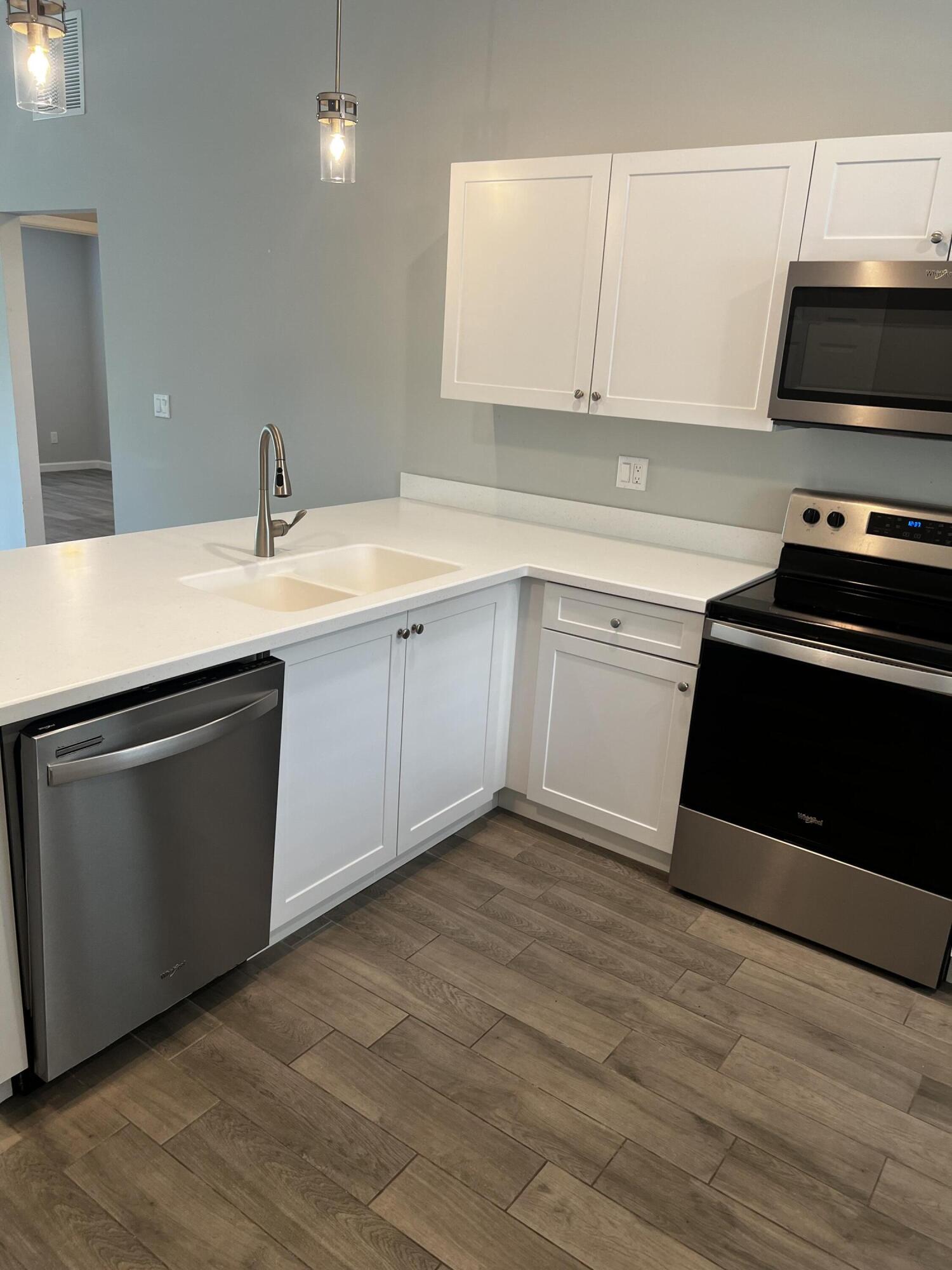 CORAL GARDENS - Residential Lease