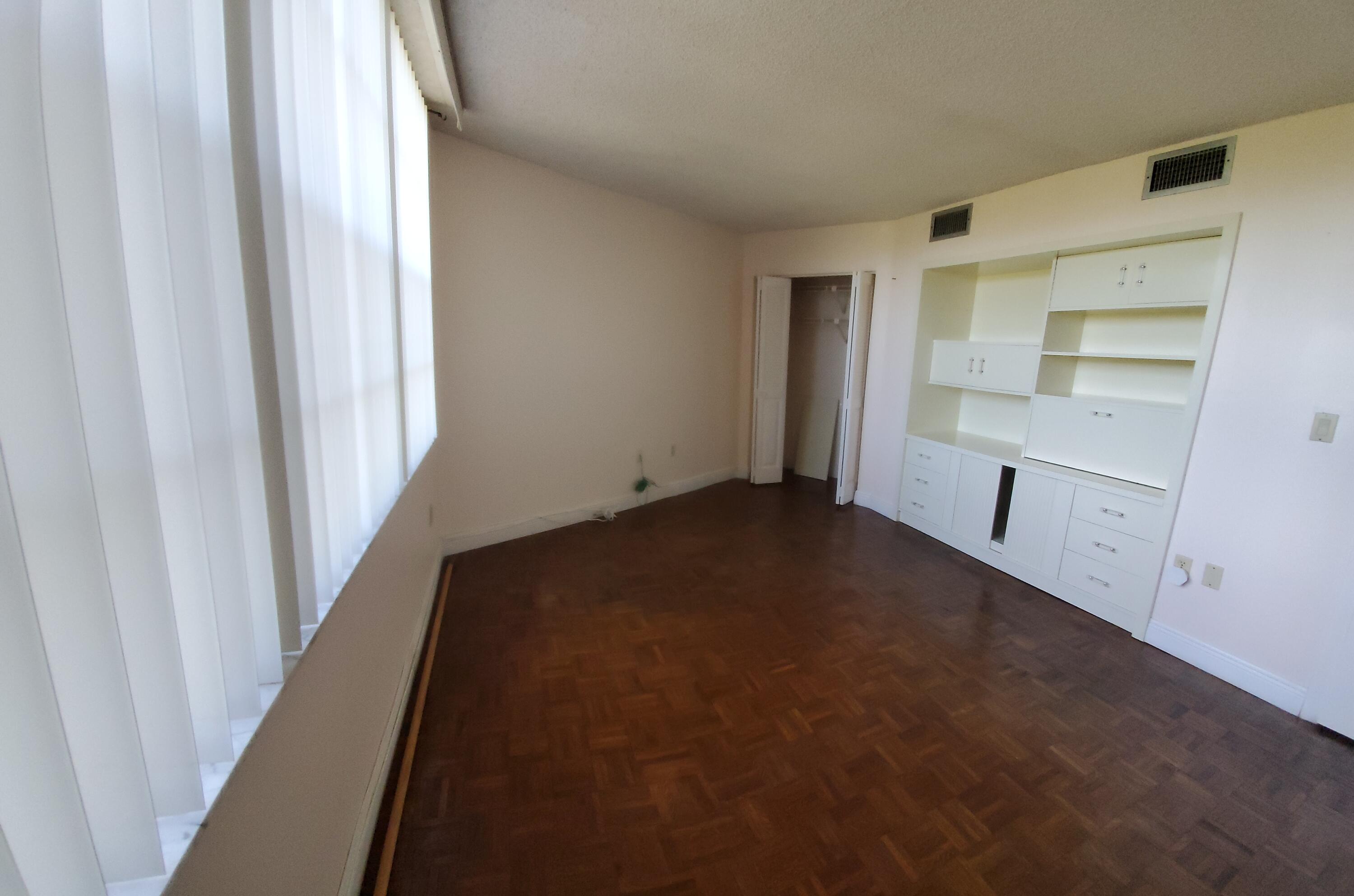 PARK PLACE CONDOMINIUM NO ONE - Residential Lease