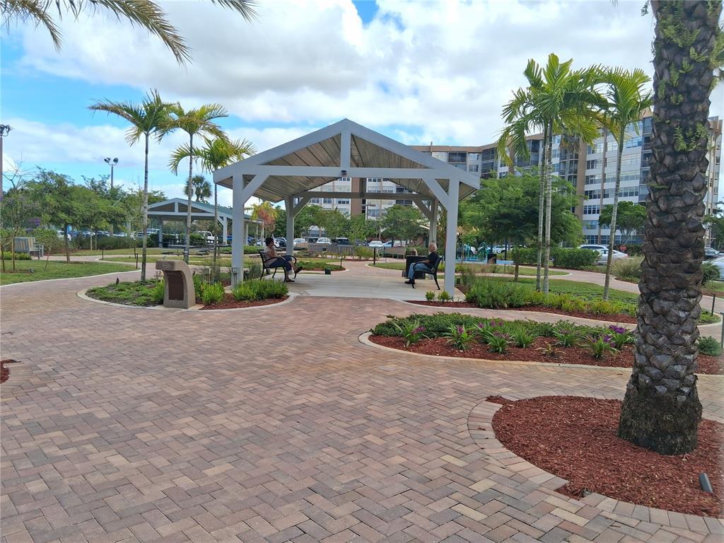 PARK PLACE CONDOMINIUM NO ONE - Residential Lease