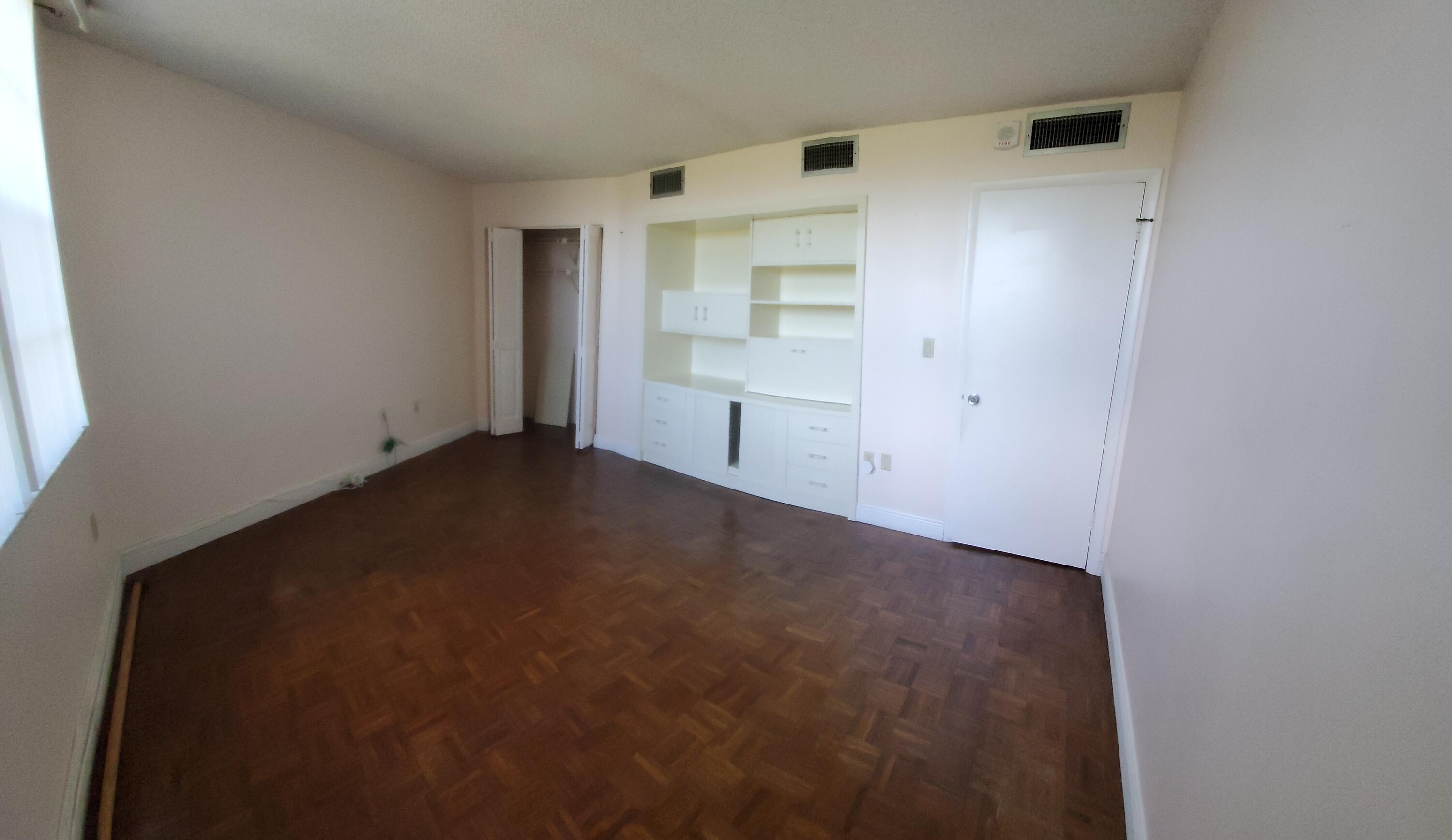 PARK PLACE CONDOMINIUM NO ONE - Residential Lease