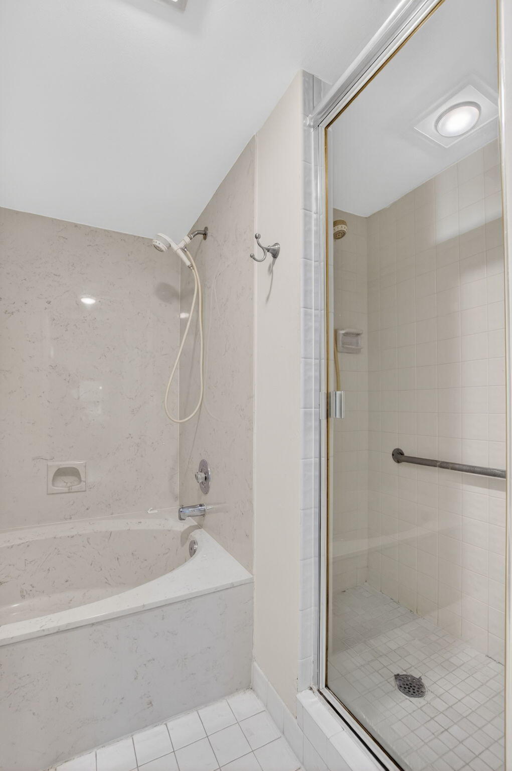 BOCA DELRAY I-III CONDO S FILED IN OR3857P483,4 - Residential