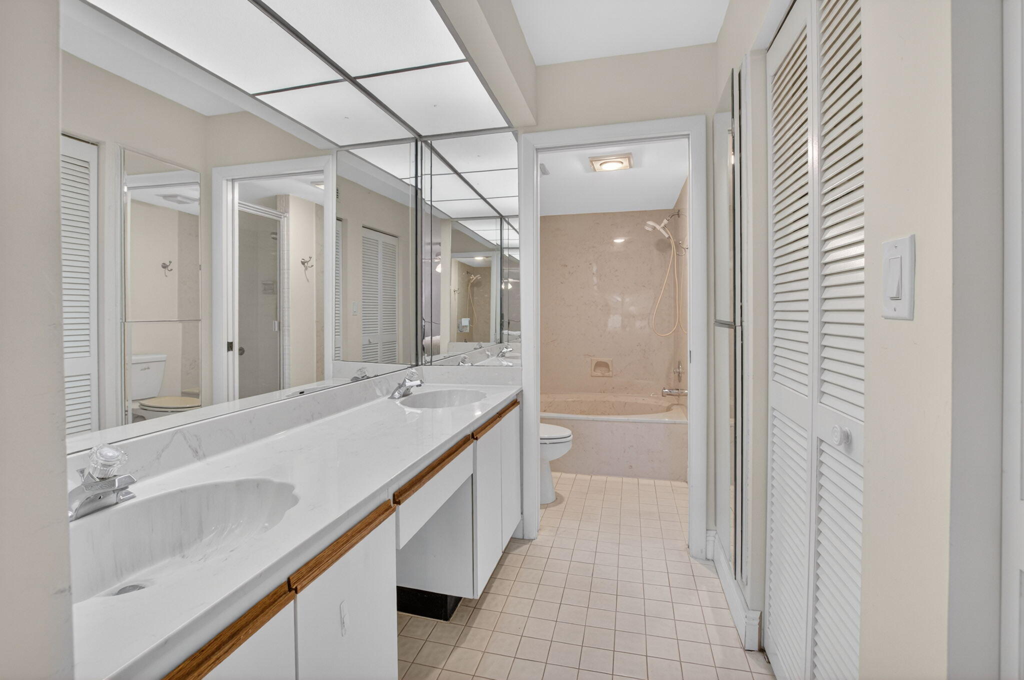 BOCA DELRAY I-III CONDO S FILED IN OR3857P483,4 - Residential