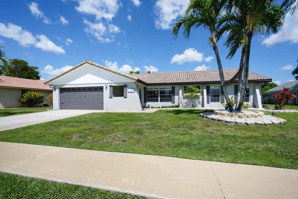 Photo of 11577 Anhinga Drive, Wellington, FL 33414 (MLS # B26050284)