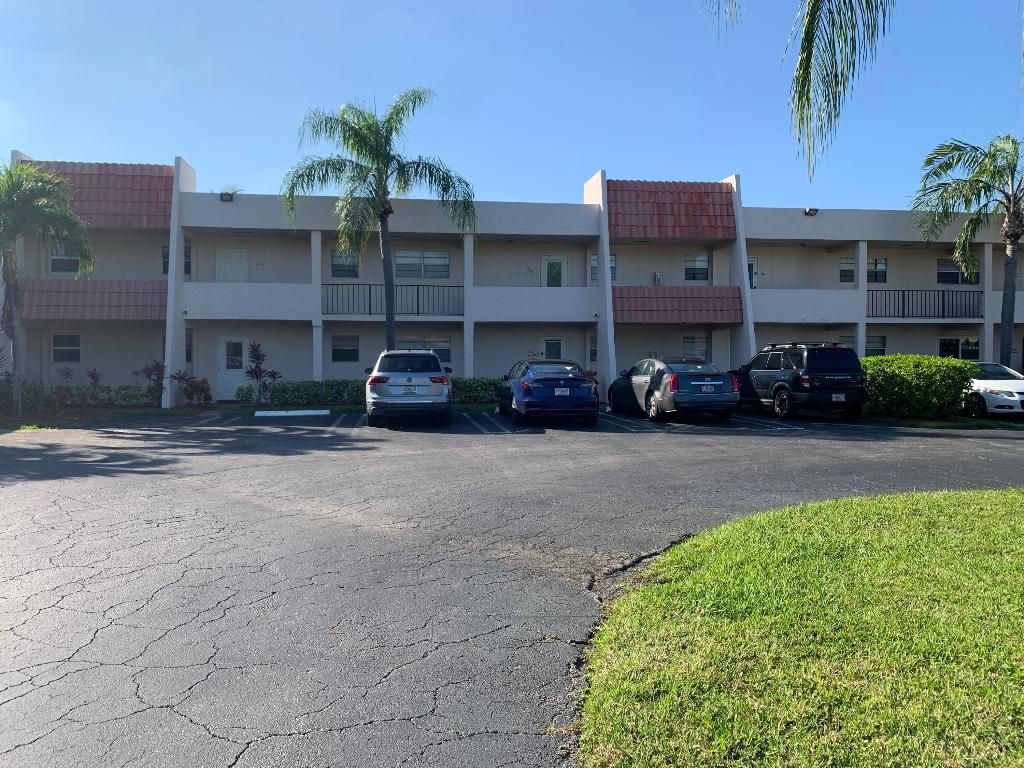 Photo of 2500 Fiore Way #109, Delray Beach, FL 33445 (MLS # R11152494)