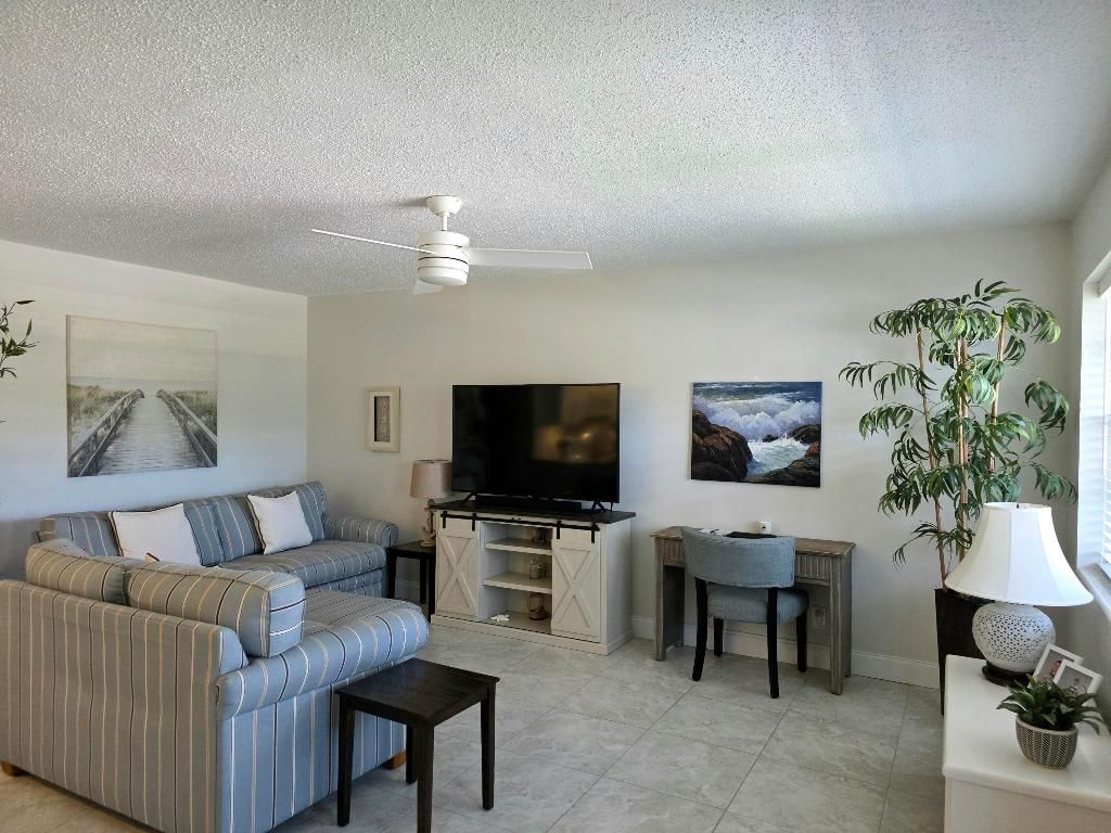 Photo of 134 Lyndhurst F #134, Deerfield Beach, FL 33442 (MLS # R11157810)