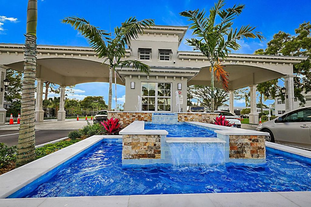 Photo of 134 Lyndhurst F #134, Deerfield Beach, FL 33442 (MLS # R11157810)