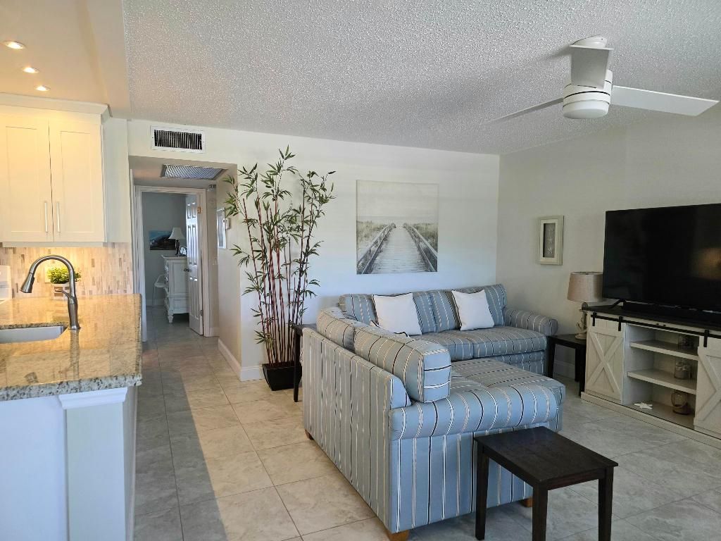 Photo of 134 Lyndhurst F #134, Deerfield Beach, FL 33442 (MLS # R11157810)