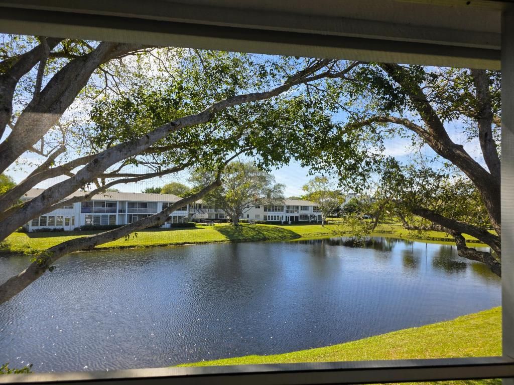 Photo of 134 Lyndhurst F #134, Deerfield Beach, FL 33442 (MLS # R11157810)