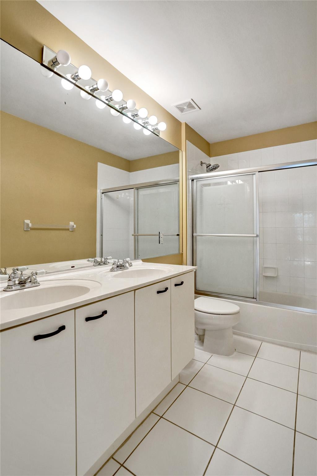 Waters Edge At Parkland - Residential Lease