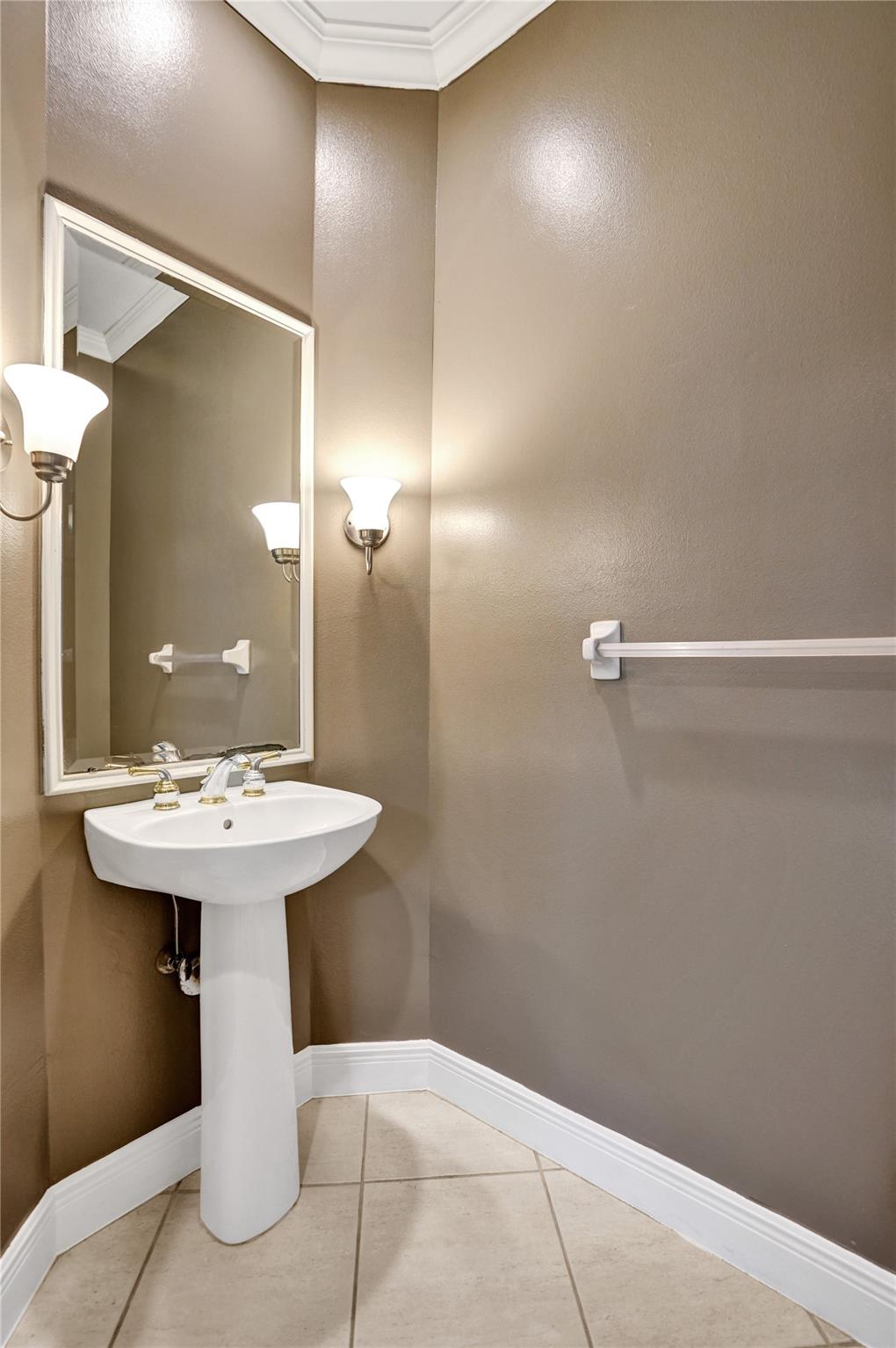 Waters Edge At Parkland - Residential Lease