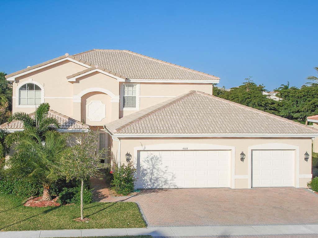 Photo of 4668 SW 183rd Avenue, Miramar, FL 33029 (MLS # B26043026)