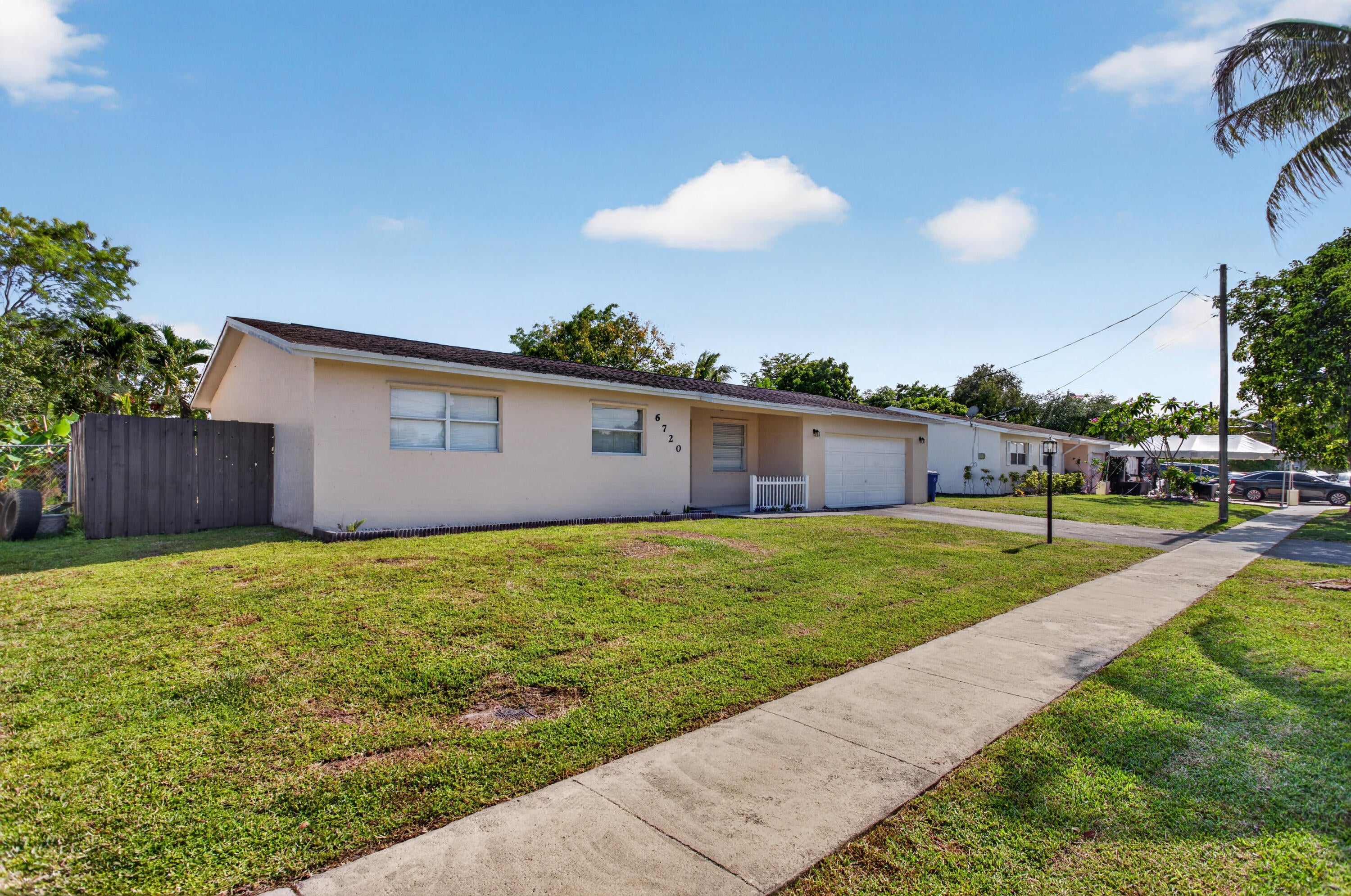 6720 NW 26th Street, Margate FL 33063