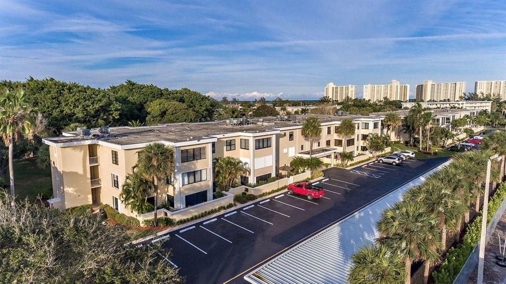 Photo of 300 N Highway A1a, #G-104, Jupiter, FL 33477 (MLS # R10700787)