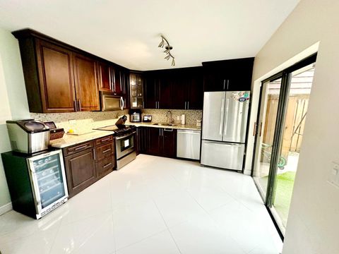 819 8th Lane Palm Beach Gardens FL 33418