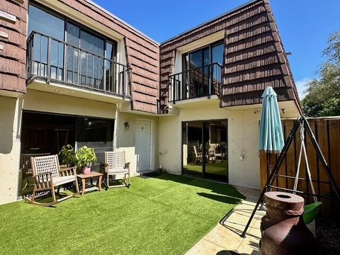 819 8th Lane Palm Beach Gardens FL 33418