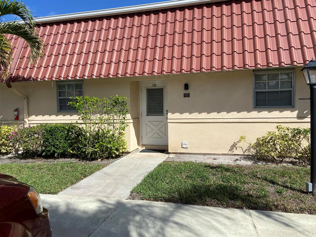 Furnished 1 bedroom 1 1/2 bath Villa in the 55+ community of Covered Bridge. Spacious eat in kitchen with pass through to dining room. Enclosed back porch to enjoy the Florida weather. Washer and dryer in the unit. Community is active with clubhouse, 2 heated swimming and lap pools located on the lake. Bocce tournaments, shuffleboard, tennis and pickle ball. Parking right in front of the property.