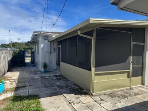 A home in Lake Worth Beach