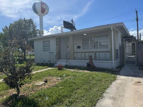 A home in Lake Worth Beach