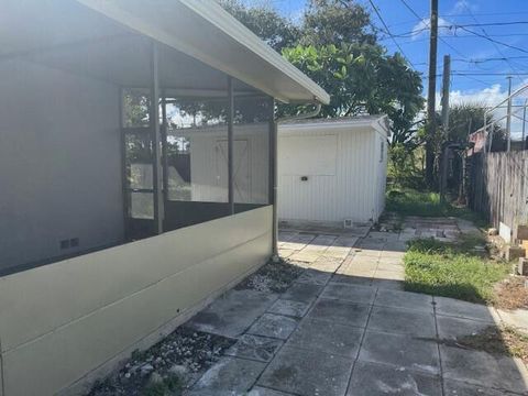 A home in Lake Worth Beach