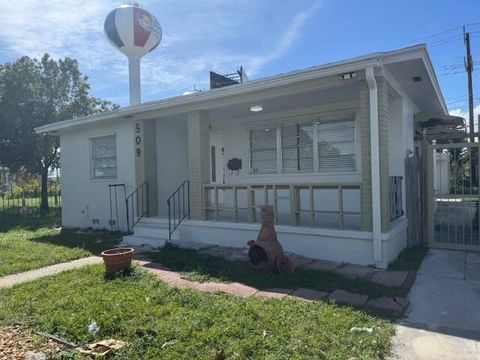 A home in Lake Worth Beach