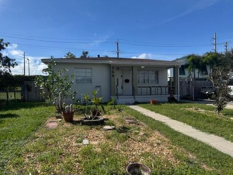 A home in Lake Worth Beach