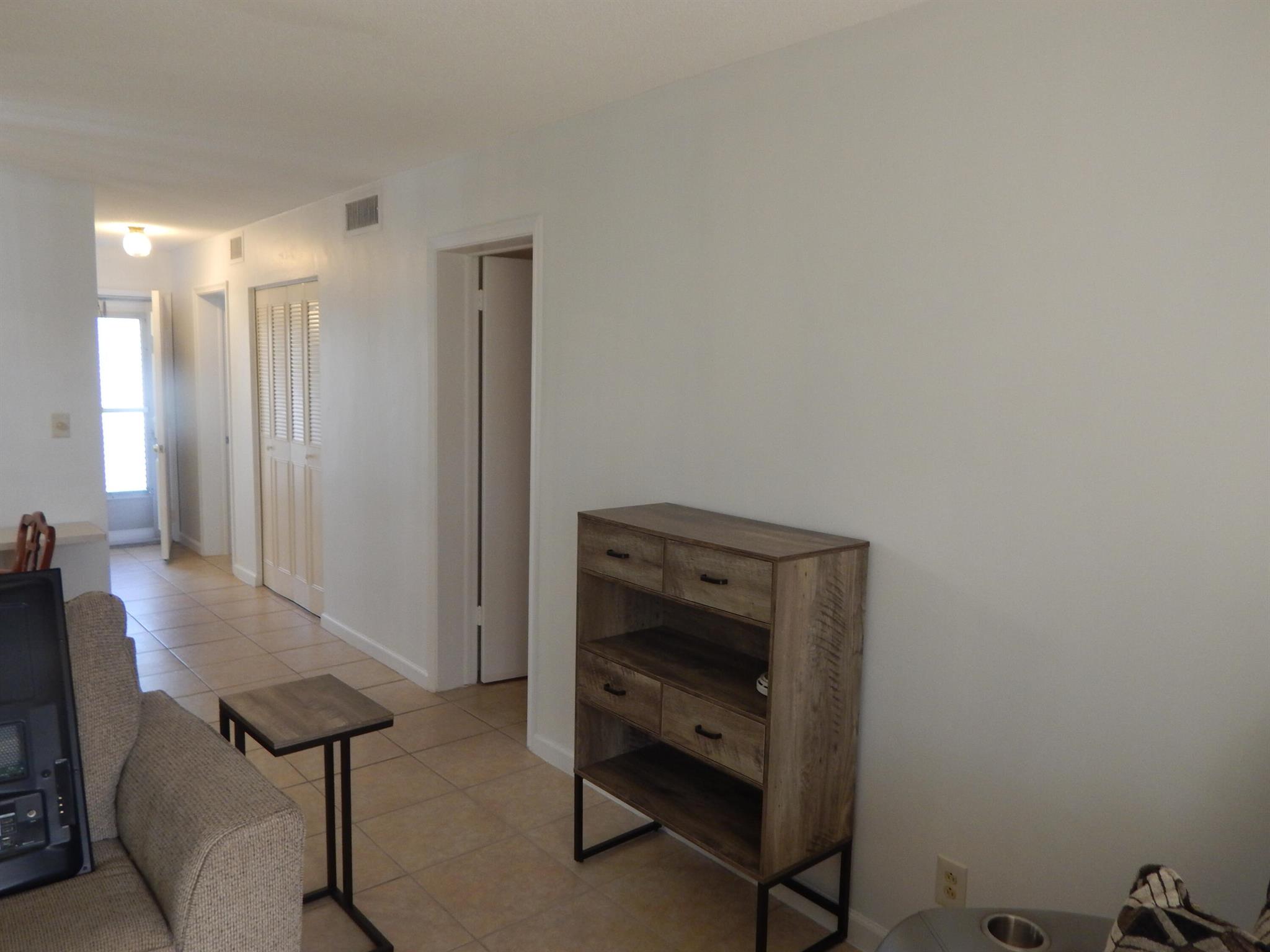 LAKE CLARKE GARDENS CONDO 20A - Residential