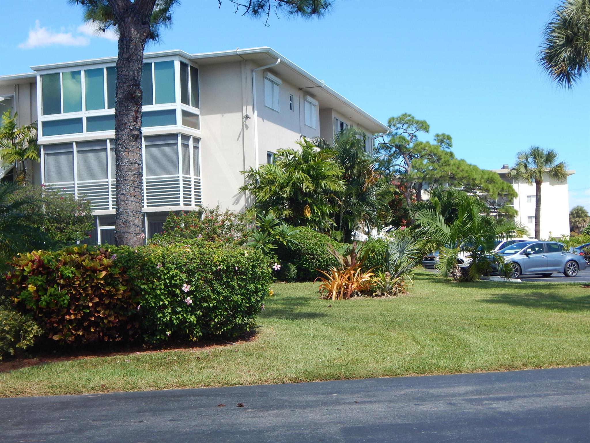 LAKE CLARKE GARDENS CONDO 20A - Residential