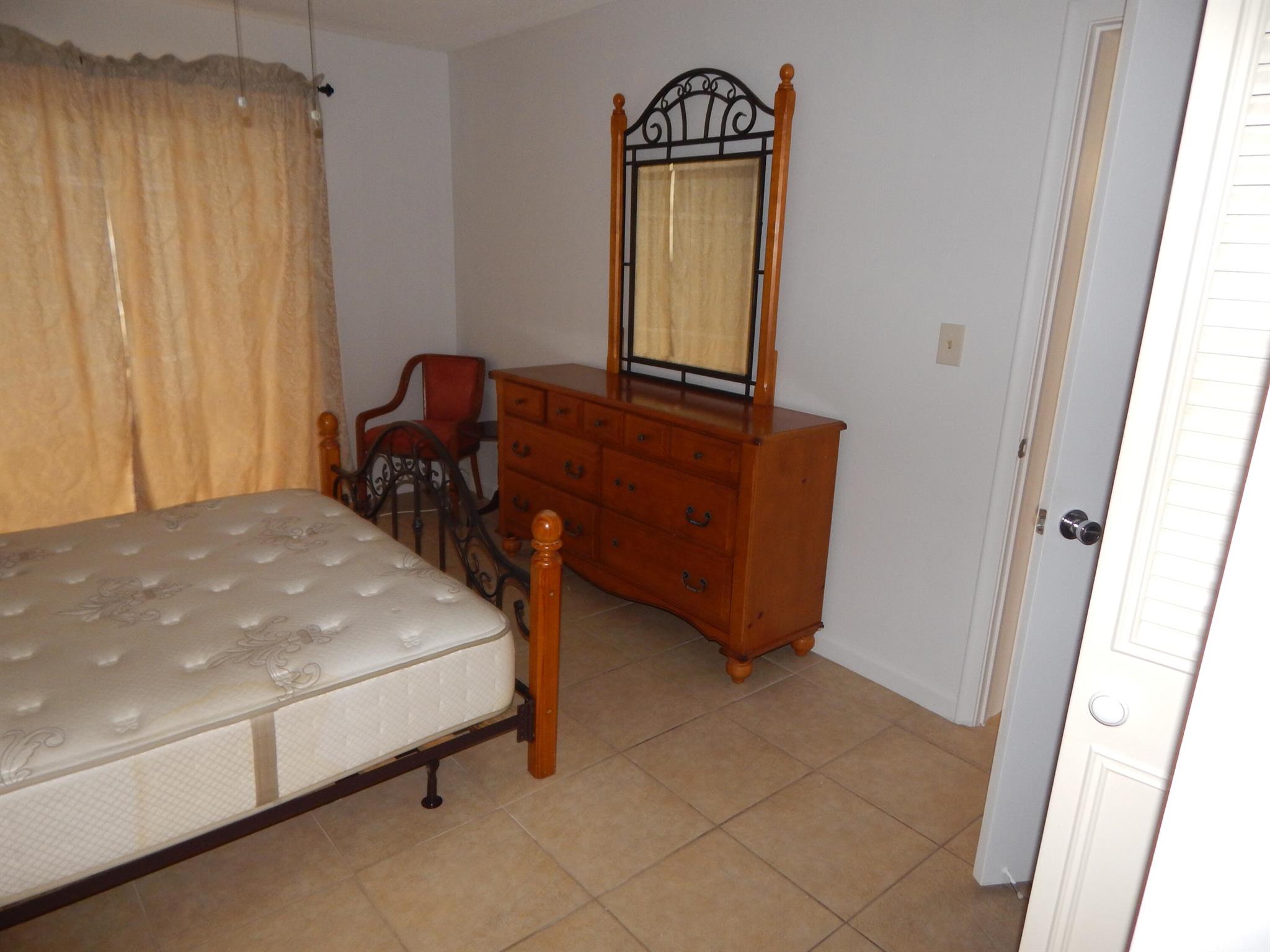 LAKE CLARKE GARDENS CONDO 20A - Residential