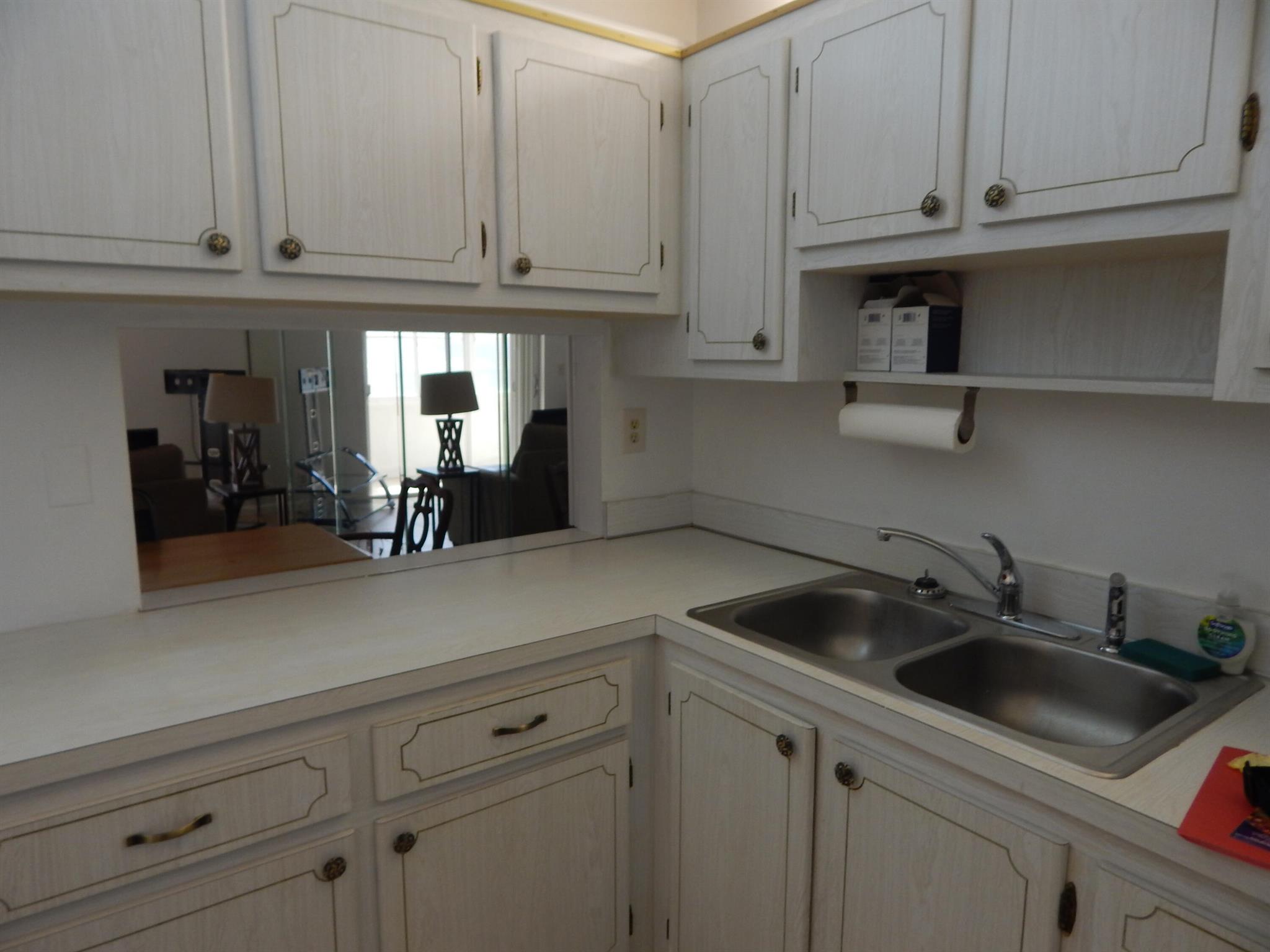 LAKE CLARKE GARDENS CONDO 20A - Residential