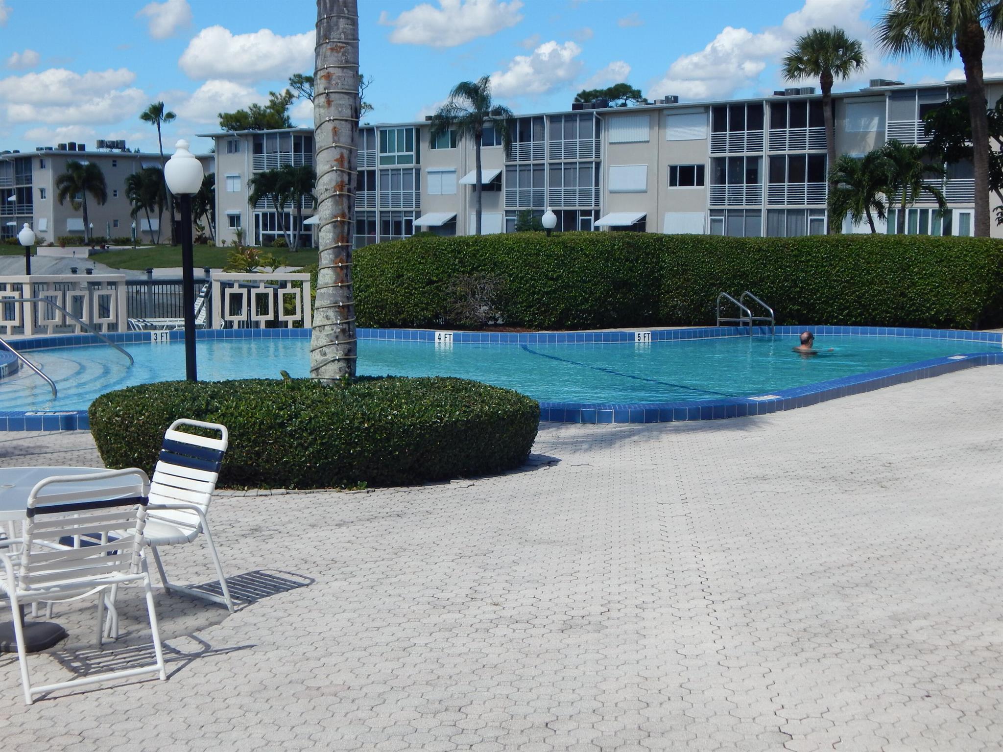 LAKE CLARKE GARDENS CONDO 20A - Residential