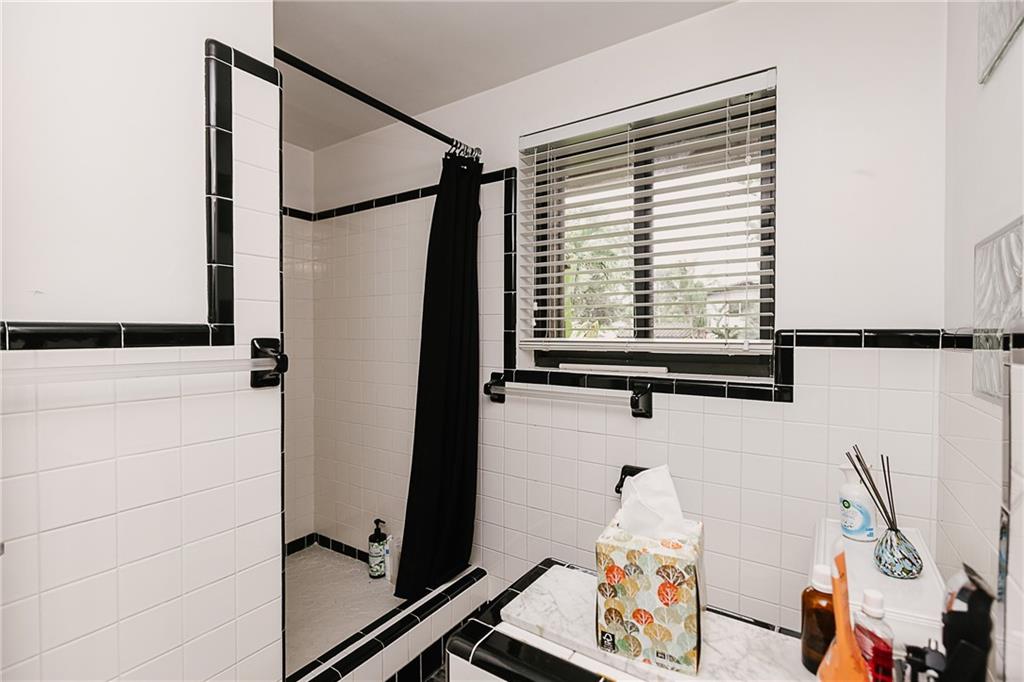 GILL ISLES 44-13 B - Residential