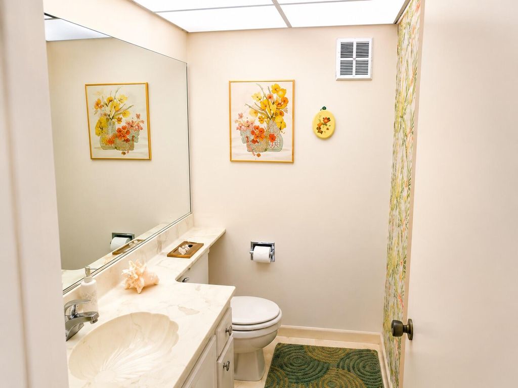 Photo of 9355 SW 8th Street #223, Boca Raton, FL 33428 (MLS # B26027712)