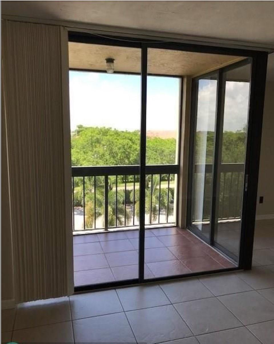 Lakeside Condo - Residential Lease