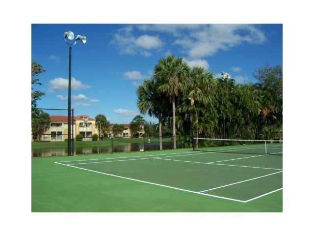 PALM LAKE CONDO - Residential Lease